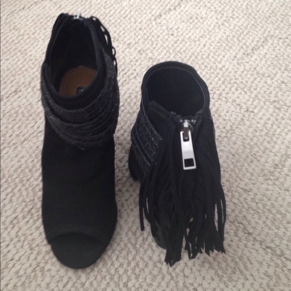 BCBGeneration Shoes - OW BCBGeneration black ankle boots